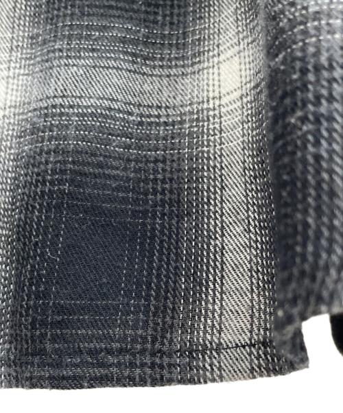 X-LARGE（エクストララージ）X-LARGE (エクストララージ) OLD ENGLISH L/S FLANNEL SHIRT ブラック サイズ:Lの古着・服飾アイテム