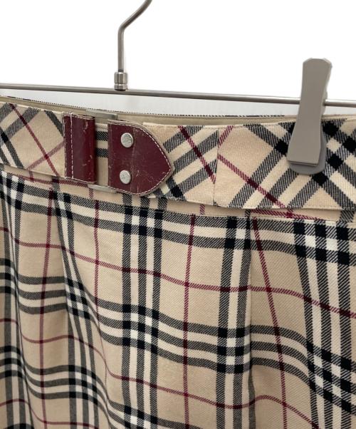 BURBERRY BLUE LABEL（バーバリー ブルー レーベル）BURBERRY BLUE LABEL (バーバリー ブルー レーベル) スカート ブラウン サイズ:36の古着・服飾アイテム