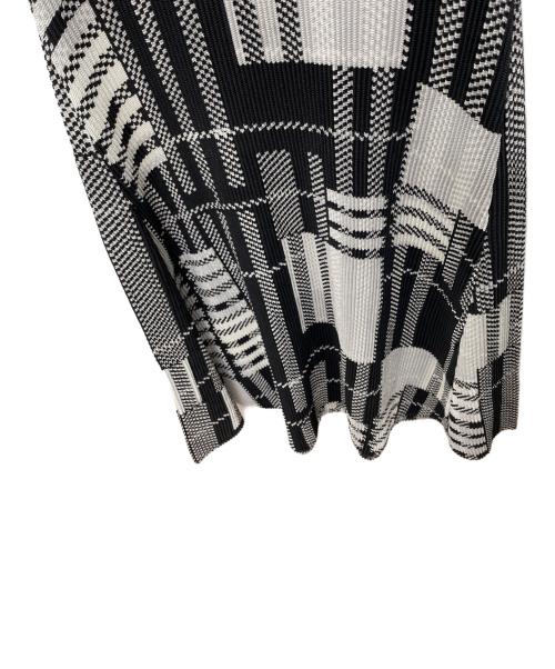 SPECCHIO（スペッチオ）SPECCHIO (スペッチオ) ノースリーブ・キャミソールワンピース ブラック×ホワイト サイズ:40の古着・服飾アイテム