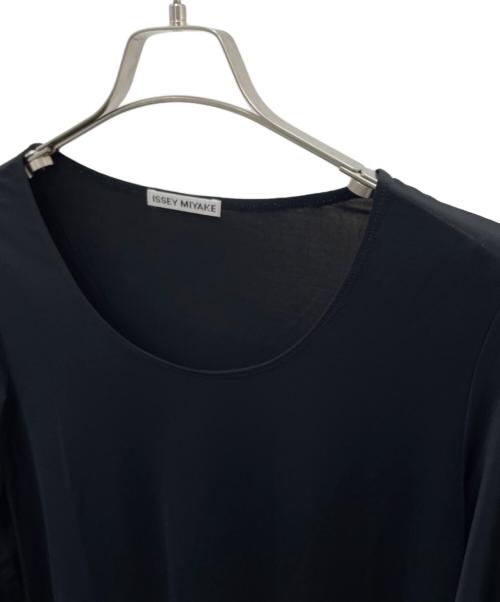 ISSEY MIYAKE（イッセイミヤケ）ISSEY MIYAKE (イッセイミヤケ) 半袖カットソー ブラック サイズ:2の古着・服飾アイテム