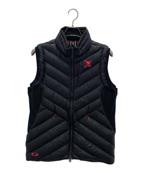 OAKLEY（オークリー）OAKLEY (オークリー) ダウンベスト ブラック サイズ:Mの古着・服飾アイテム