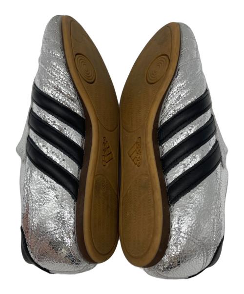 adidas（アディダス）adidas (アディダス) スニーカー シルバー サイズ:23の古着・服飾アイテム