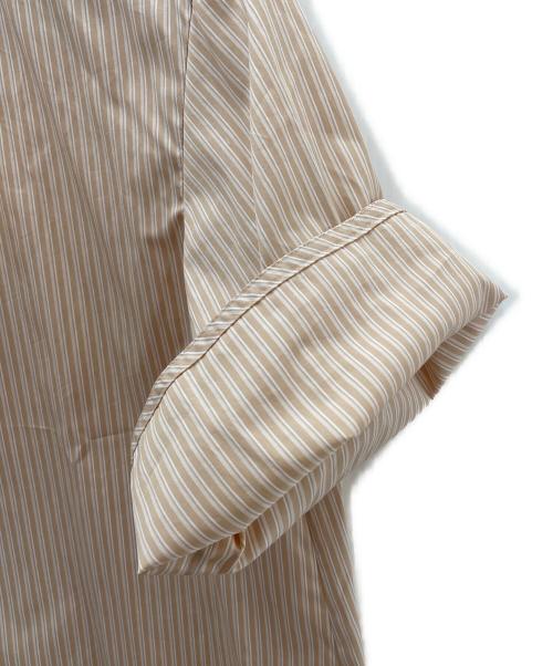 DRAWER（ドゥロワー）DRAWER (ドゥロワー) 半袖ブラウス ベージュ サイズ:38 未使用品の古着・服飾アイテム