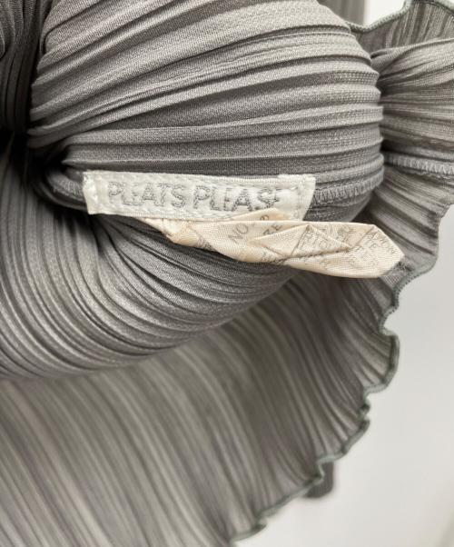 PLEATS PLEASE ISSEY MIYAKE（プリーツプリーズ イッセイミヤケ）PLEATS PLEASE ISSEY MIYAKE (プリーツプリーズ イッセイミヤケ) 長袖ブラウス グレー サイズ:3の古着・服飾アイテム