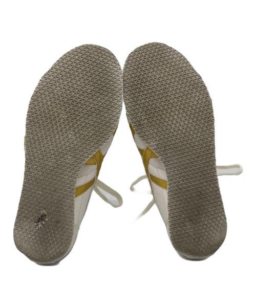 Onitsuka Tiger（オニツカタイガー）Onitsuka Tiger (オニツカタイガー) シューズ ホワイト×ゴールド サイズ:24の古着・服飾アイテム