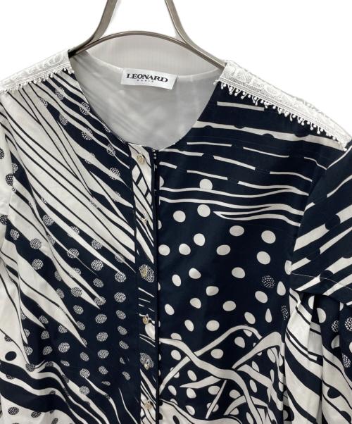 LEONARD PARIS（レオナール パリ）LEONARD PARIS (レオナール パリ) 長袖ブラウス ホワイト×ネイビー サイズ:42の古着・服飾アイテム