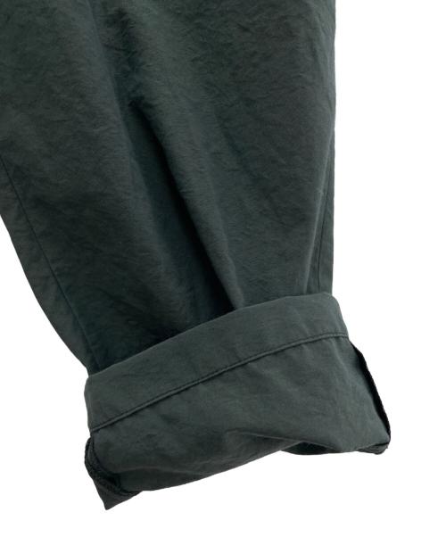H BEAUTY&YOUTH（エイチ ビューティー&ユース）H BEAUTY&YOUTH (エイチ ビューティー&ユース) COTTON×NYLON BALLOON TAPERED PANTS グリーン サイズ:Lの古着・服飾アイテム