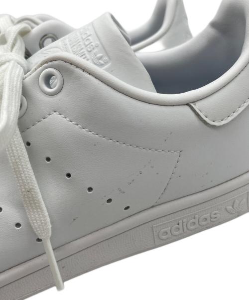 adidas（アディダス）adidas (アディダス) スニーカー ホワイト サイズ:27の古着・服飾アイテム