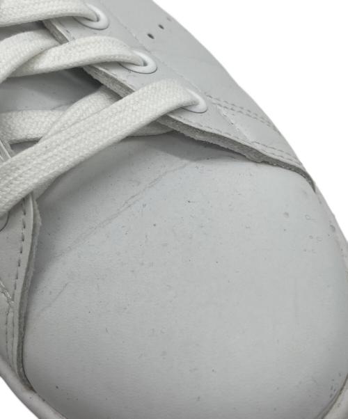 adidas（アディダス）adidas (アディダス) スニーカー ホワイト サイズ:27の古着・服飾アイテム