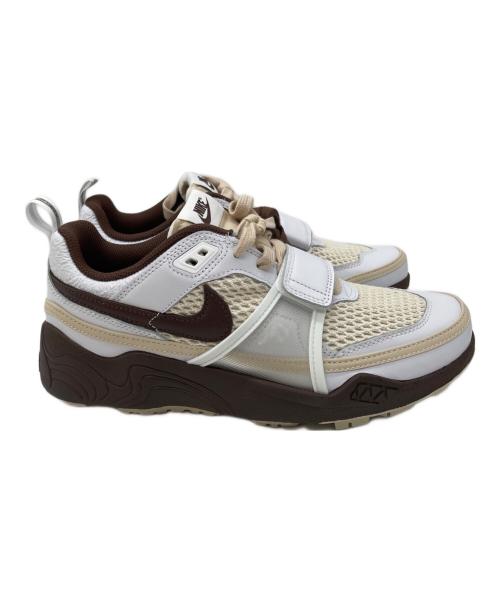 NIKE（ナイキ）NIKE (ナイキ) Travis Scott (トラヴィススコット) Zoom Field Jaxx ホワイト×ブラウン サイズ:26 未使用品の古着・服飾アイテム