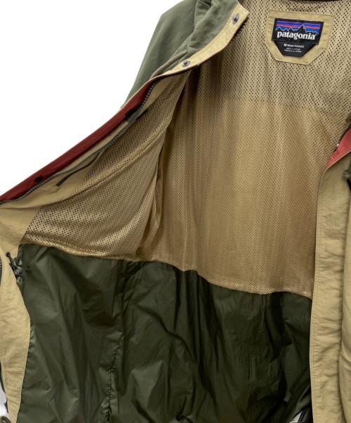 Patagonia（パタゴニア）Patagonia (パタゴニア) リサイクルナイロンパーカー グリーン×ベージュ サイズ:Mの古着・服飾アイテム