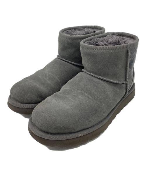 UGG（アグ）UGG (アグ) ミニラバーロゴブーツ グレー サイズ:24の古着・服飾アイテム