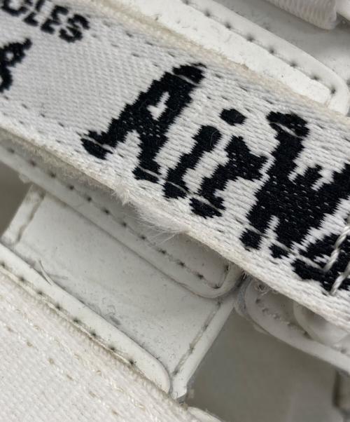 Dr.Martens（ドクターマーチン）Dr.Martens (ドクターマーチン) サンダル ホワイト サイズ:UK3の古着・服飾アイテム