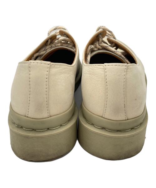Dr.Martens（ドクターマーチン）Dr.Martens (ドクターマーチン) 3ホールシューズ ベージュ サイズ:UK8の古着・服飾アイテム