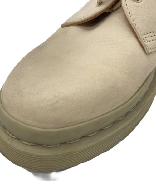 Dr.Martens（ドクターマーチン）Dr.Martens (ドクターマーチン) 3ホールシューズ ベージュ サイズ:UK8の古着・服飾アイテム