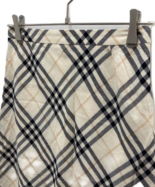 BURBERRY LONDON（バーバリーロンドン）BURBERRY LONDON (バーバリーロンドン) チェックスカート ベージュ サイズ:38の古着・服飾アイテム