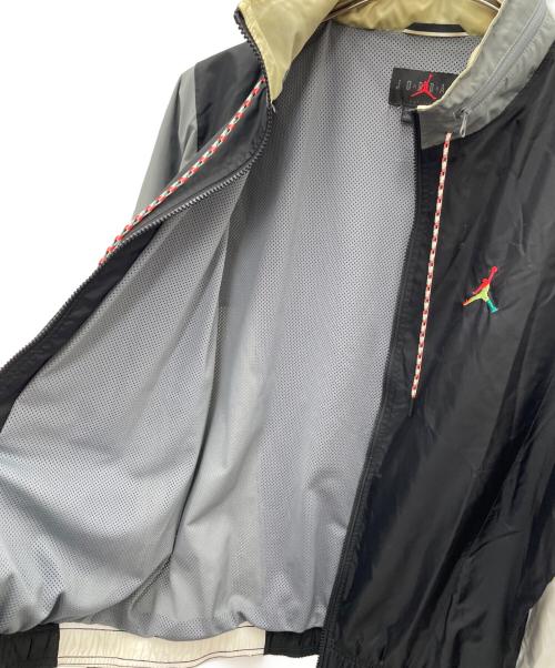 NIKE（ナイキ）NIKE (ナイキ) ハイブリッドナイロンジャケット ブラック×グレー サイズ:Lの古着・服飾アイテム