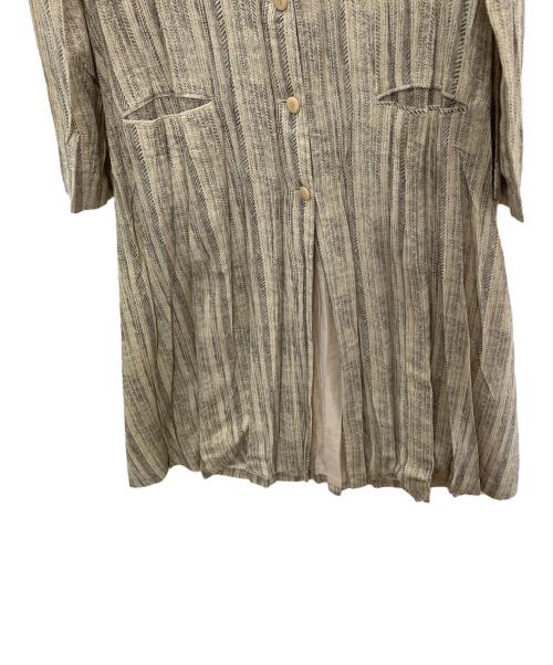 ISSEY MIYAKE（イッセイミヤケ）ISSEY MIYAKE (イッセイミヤケ) ロングコート ベージュ サイズ:2の古着・服飾アイテム