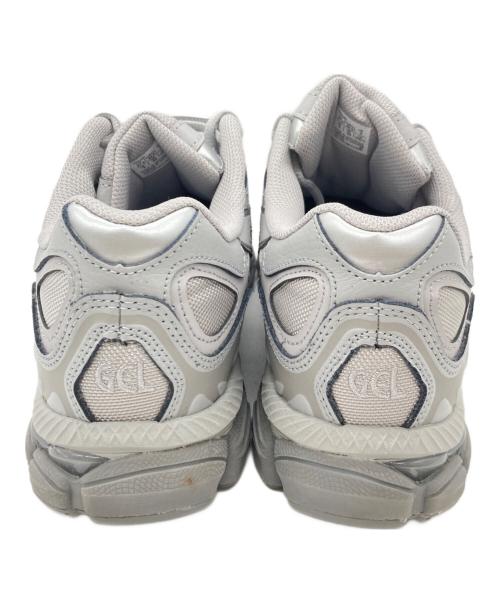 asics（アシックス）asics (アシックス) ローカットスニーカー グレー サイズ:27の古着・服飾アイテム