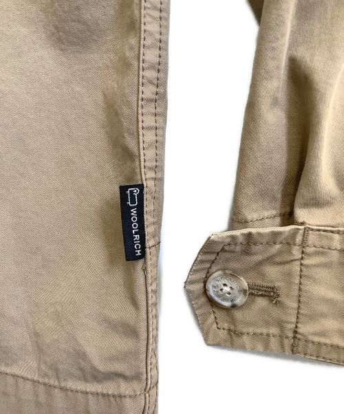 WOOLRICH（ウールリッチ）WOOLRICH (ウールリッチ) フィールドジャケット ベージュ サイズ:Mの古着・服飾アイテム