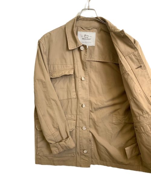 WOOLRICH（ウールリッチ）WOOLRICH (ウールリッチ) フィールドジャケット ベージュ サイズ:Mの古着・服飾アイテム