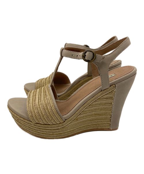 UGG（アグ）UGG (アグ) サンダル ベージュ サイズ:23cmの古着・服飾アイテム