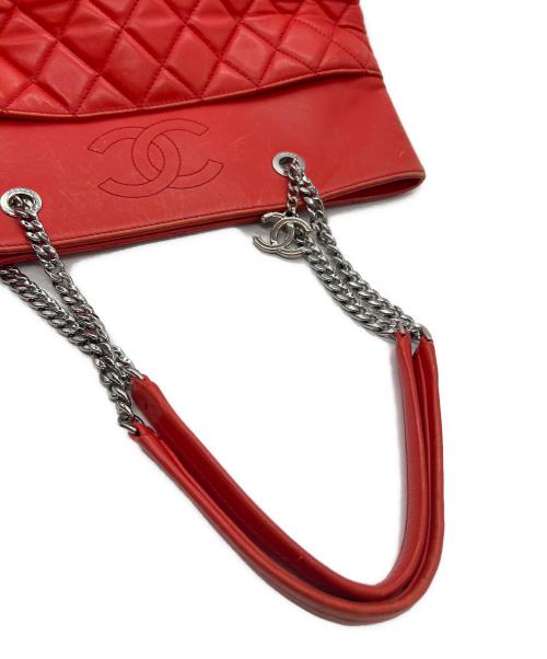 CHANEL（シャネル）CHANEL (シャネル) チェーントートバッグ レッドの古着・服飾アイテム