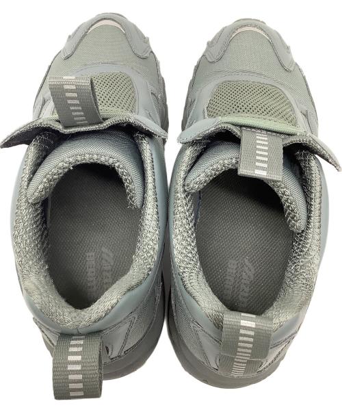 MIZUNO（ミズノ）MIZUNO (ミズノ) スニーカー ライトグレー サイズ:25cmの古着・服飾アイテム