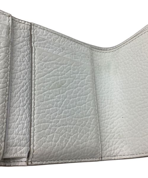 Maison Margiela（メゾンマルジェラ）Maison Margiela (メゾンマルジェラ) 3つ折り財布 ホワイトの古着・服飾アイテム