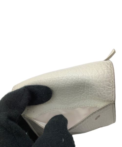 Maison Margiela（メゾンマルジェラ）Maison Margiela (メゾンマルジェラ) 3つ折り財布 ホワイトの古着・服飾アイテム