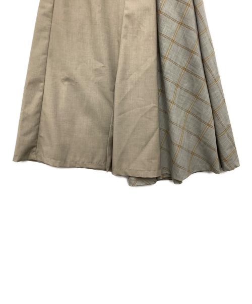 BEARDSLEY（ビアズリー）BEARDSLEY (ビアズリー) スカート ベージュ サイズ:Free 未使用品の古着・服飾アイテム