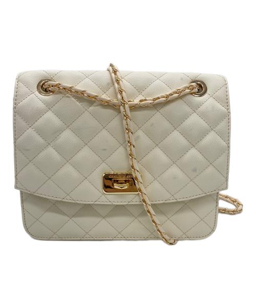 CHARLES & KEITH（チャールズアンドキース）CHARLES & KEITH (チャールズ＆キース) チェーンショルダーバッグ ホワイト×ゴールドの古着・服飾アイテム