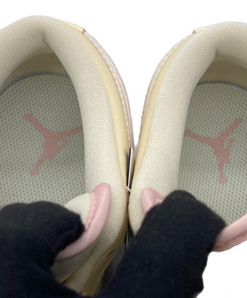 NIKE（ナイキ）NIKE (ナイキ) WMNS AIR JORDAN 1 LOW SE クリーム×ピンク サイズ:28.5㎝の古着・服飾アイテム