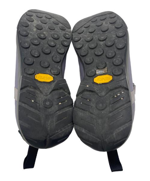 ARC'TERYX（アークテリクス）ARC'TERYX (アークテリクス) スニーカー ラベンダー×グレー サイズ:24.5cmの古着・服飾アイテム