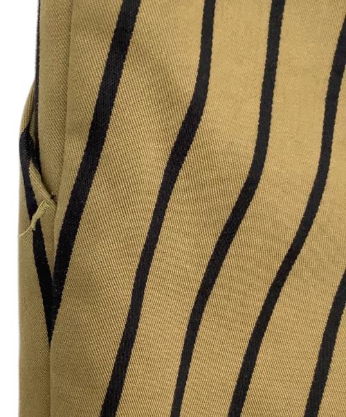 TOGA PULLA（トーガ プルラ）TOGA PULLA (トーガ プルラ) タックパンツ ブラウン×ブラック サイズ:36の古着・服飾アイテム