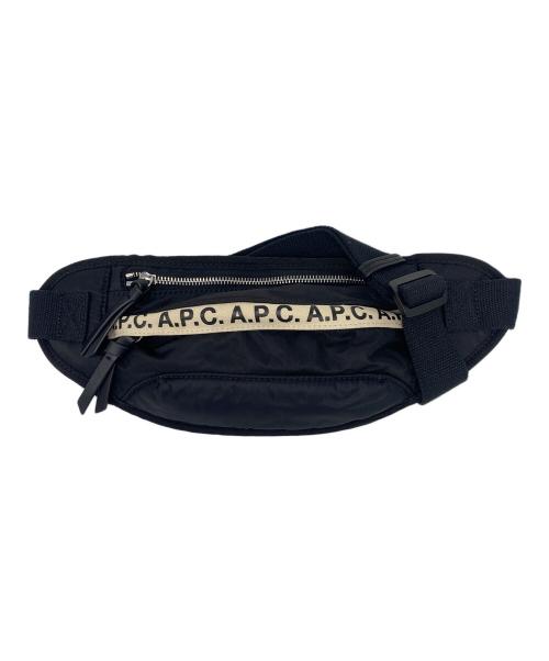 A.P.C.（アーペーセー）A.P.C. (アーペーセー) ボディーバッグ ブラック×アイボリーの古着・服飾アイテム