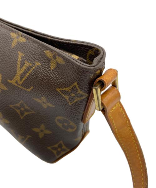 LOUIS VUITTON（ルイ ヴィトン）LOUIS VUITTON (ルイ ヴィトン) ショルダーポーチ ブラウンの古着・服飾アイテム