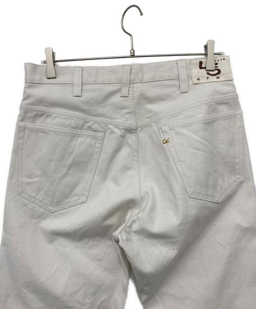 45rpm（45アールピーエム）45rpm (45アールピーエム) コットンデニムパンツ ホワイト サイズ:30 未使用品の古着・服飾アイテム