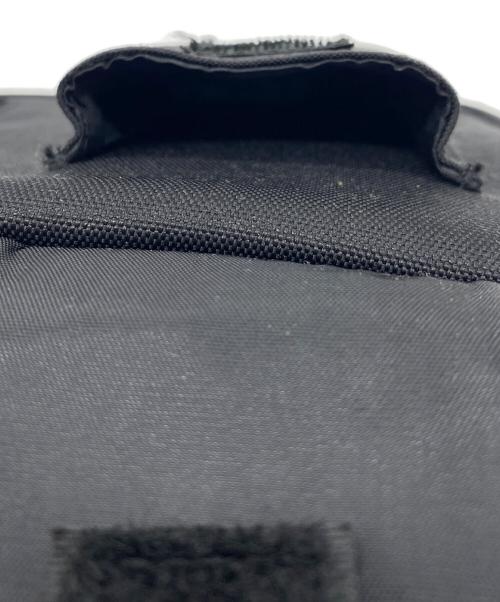 CarHartt（カーハート）CarHartt (カーハート) ショルダーバッグ ブラックの古着・服飾アイテム