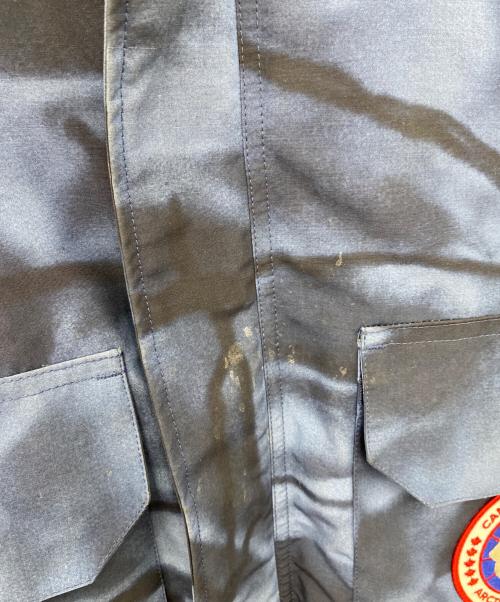 CANADA GOOSE（カナダグース）CANADA GOOSE (カナダグース) EXPEDITION PARKA ネイビー サイズ:Mの古着・服飾アイテム