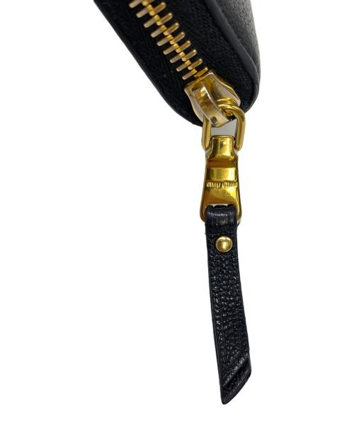 MIU MIU（ミュウミュウ）MIU MIU (ミュウミュウ) ラウンドファスナー財布 ブラックの古着・服飾アイテム