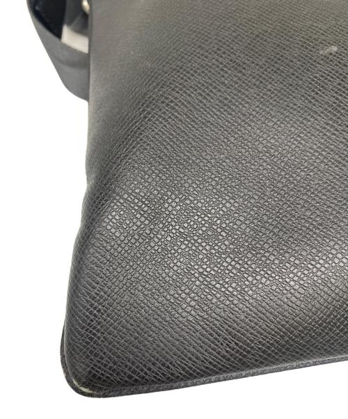 LOUIS VUITTON（ルイ ヴィトン）LOUIS VUITTON (ルイ ヴィトン) ショルダーバッグ ブラックの古着・服飾アイテム