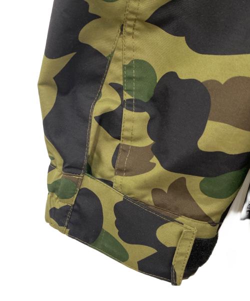 A BATHING APE（ア ベイシング エイプ）A BATHING APE (ア ベイシング エイプ) カモシャークマウンテンパーカー カーキ サイズ:Ｌの古着・服飾アイテム