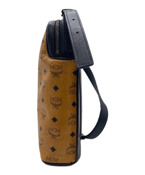 MCM（エムシーエム）MCM (エムシーエム) スクエアショルダーバッグ ブラウン×ブラックの古着・服飾アイテム