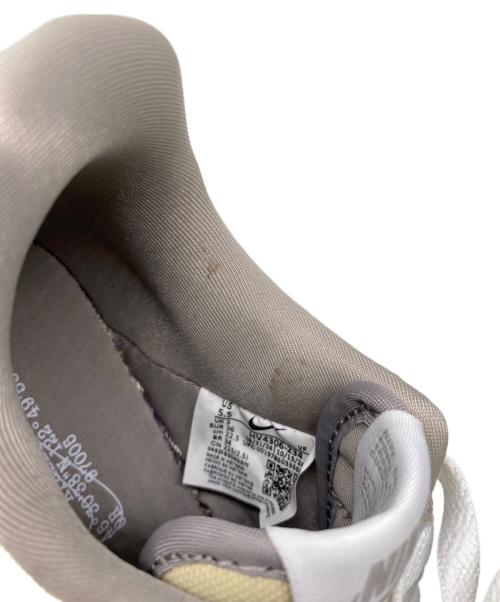 NIKE（ナイキ）NIKE (ナイキ) ローカットスニーカー ベージュ サイズ:22.5cm 未使用品の古着・服飾アイテム