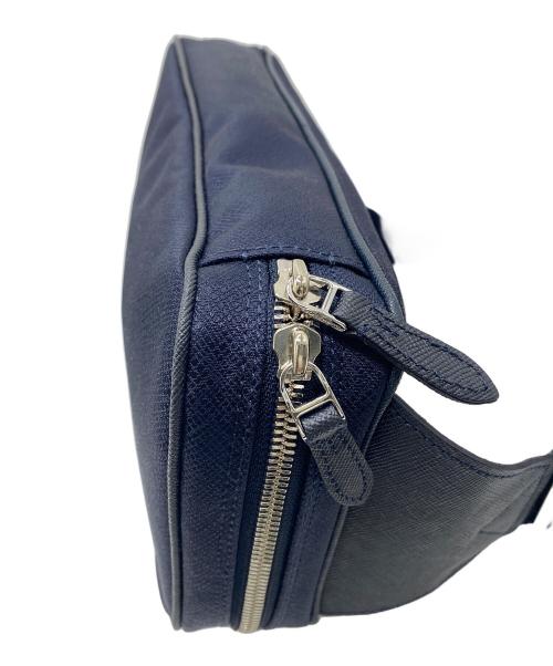 PELLE MORBIDA（ペッレモルビダ）PELLE MORBIDA (ペッレモルビダ) ボディーバッグ ネイビー 未使用品の古着・服飾アイテム