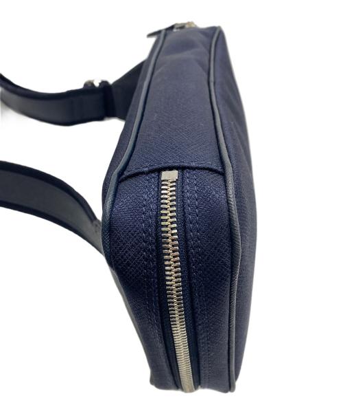 PELLE MORBIDA（ペッレモルビダ）PELLE MORBIDA (ペッレモルビダ) ボディーバッグ ネイビー 未使用品の古着・服飾アイテム