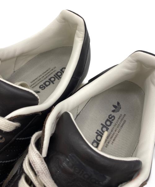 adidas（アディダス）adidas (アディダス) ローカットスニーカー ダークブラウン サイズ:27.5㎝の古着・服飾アイテム