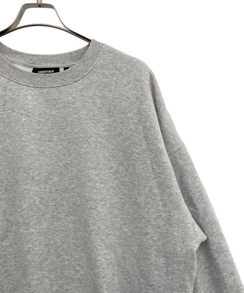FOG ESSENTIALS（フィアオブゴッド エッセンシャル）FOG ESSENTIALS (フィアオブゴッド エッセンシャル) クルーネックスウェット グレー サイズ:Ｌの古着・服飾アイテム