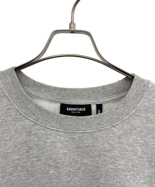 FOG ESSENTIALS（フィアオブゴッド エッセンシャル）FOG ESSENTIALS (フィアオブゴッド エッセンシャル) クルーネックスウェット グレー サイズ:Ｌの古着・服飾アイテム